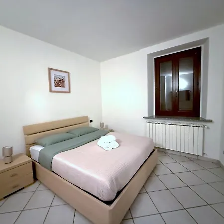 Casa Di Klara With Covered Parking & Terrace * Castelletto sopra Ticino