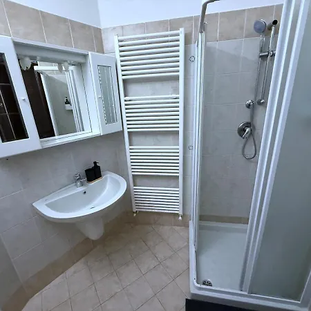 Apartamento Casa Di Klara With Covered Parking & Terrace Castelletto sopra Ticino