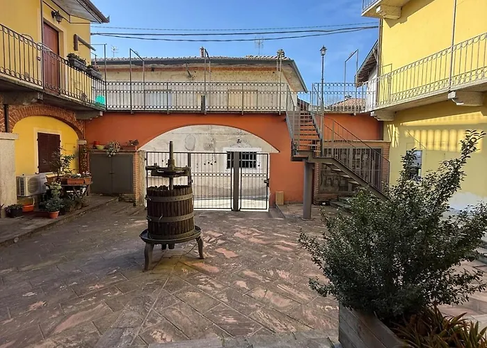 Casa Di Klara With Covered Parking & Terrace Apartament