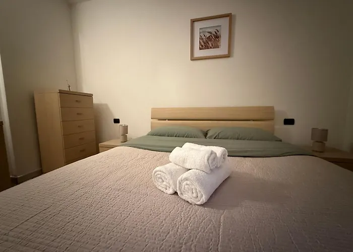 Casa Di Klara With Covered Parking & Terrace * Castelletto sopra Ticino